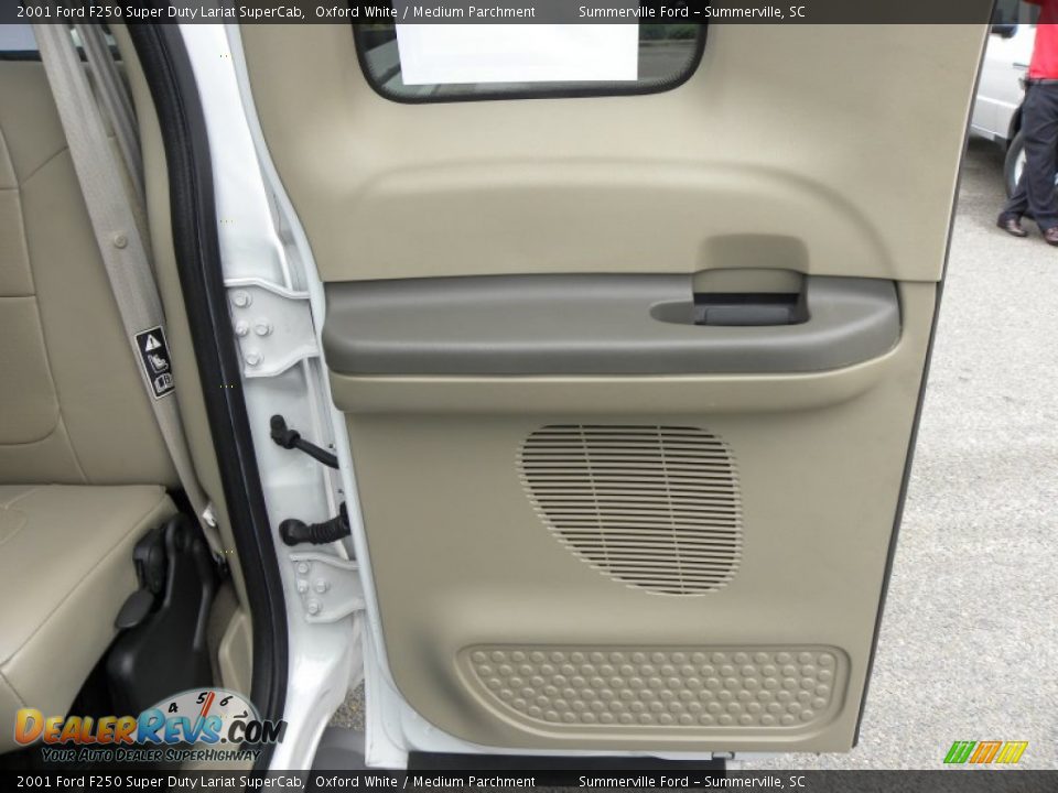 Door Panel of 2001 Ford F250 Super Duty Lariat SuperCab Photo #7