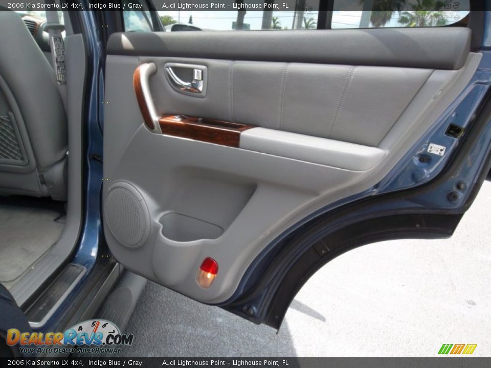 2006 Kia Sorento LX 4x4 Indigo Blue / Gray Photo #22