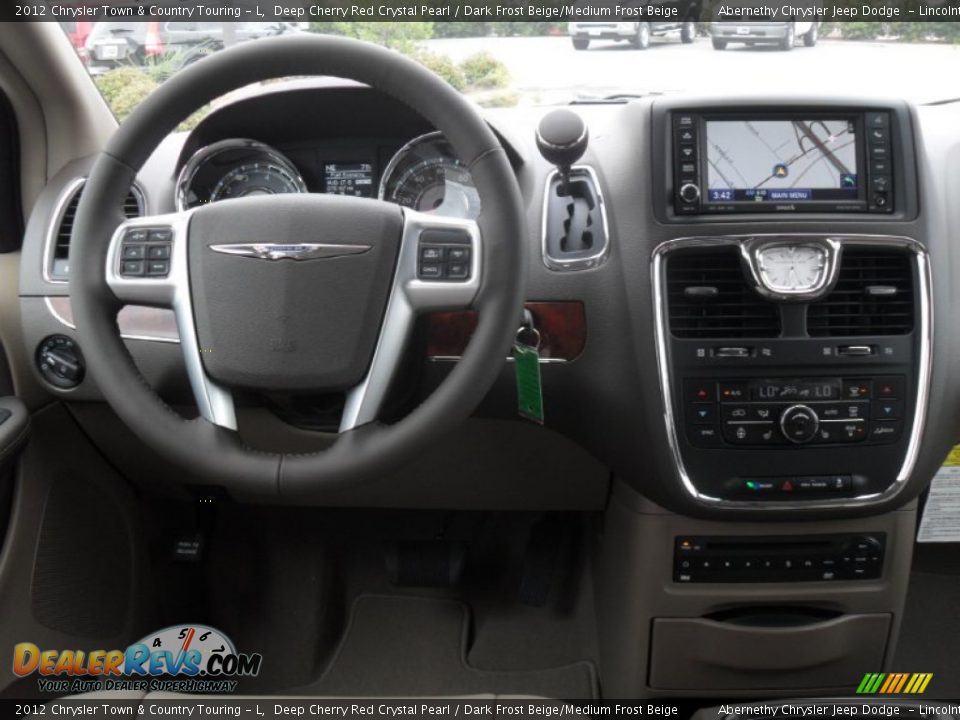 Dashboard of 2012 Chrysler Town & Country Touring - L Photo #17