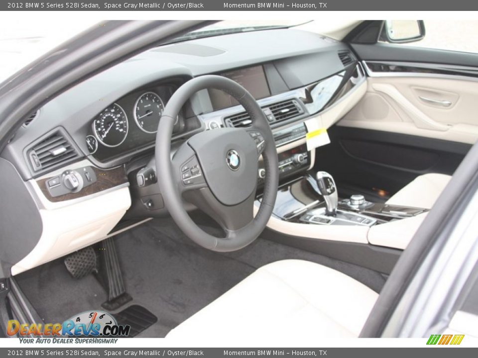 2012 BMW 5 Series 528i Sedan Space Gray Metallic / Oyster/Black Photo #9