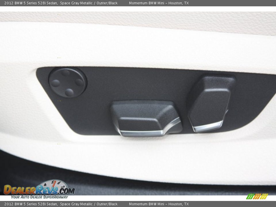 2012 BMW 5 Series 528i Sedan Space Gray Metallic / Oyster/Black Photo #12