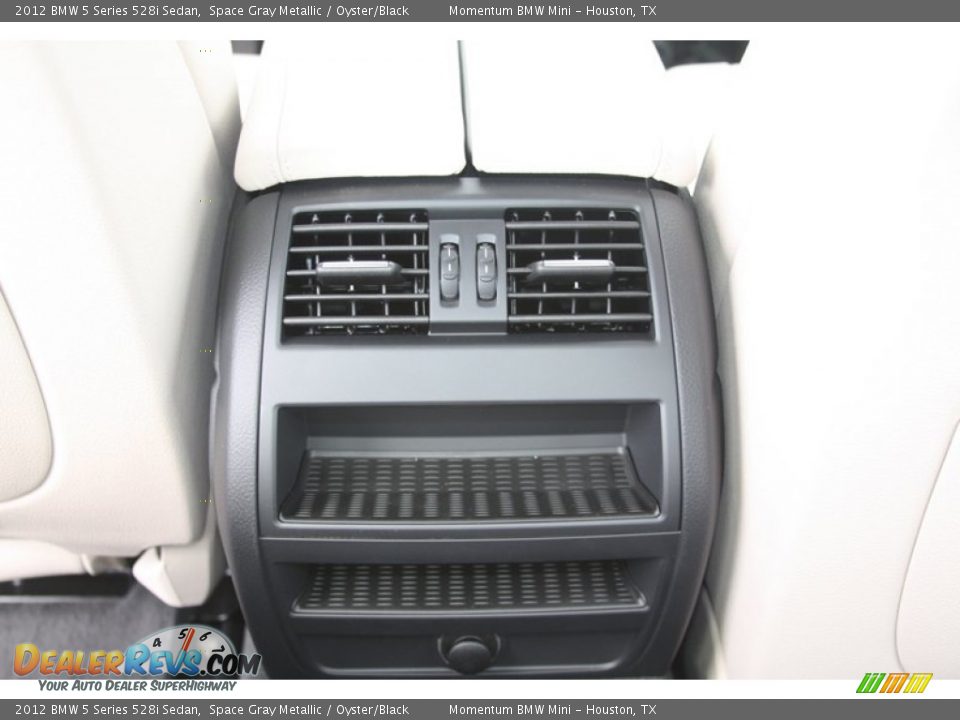 2012 BMW 5 Series 528i Sedan Space Gray Metallic / Oyster/Black Photo #29