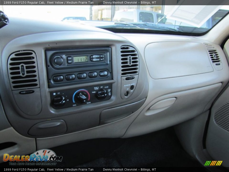 Controls of 1999 Ford F150 Regular Cab Photo #7