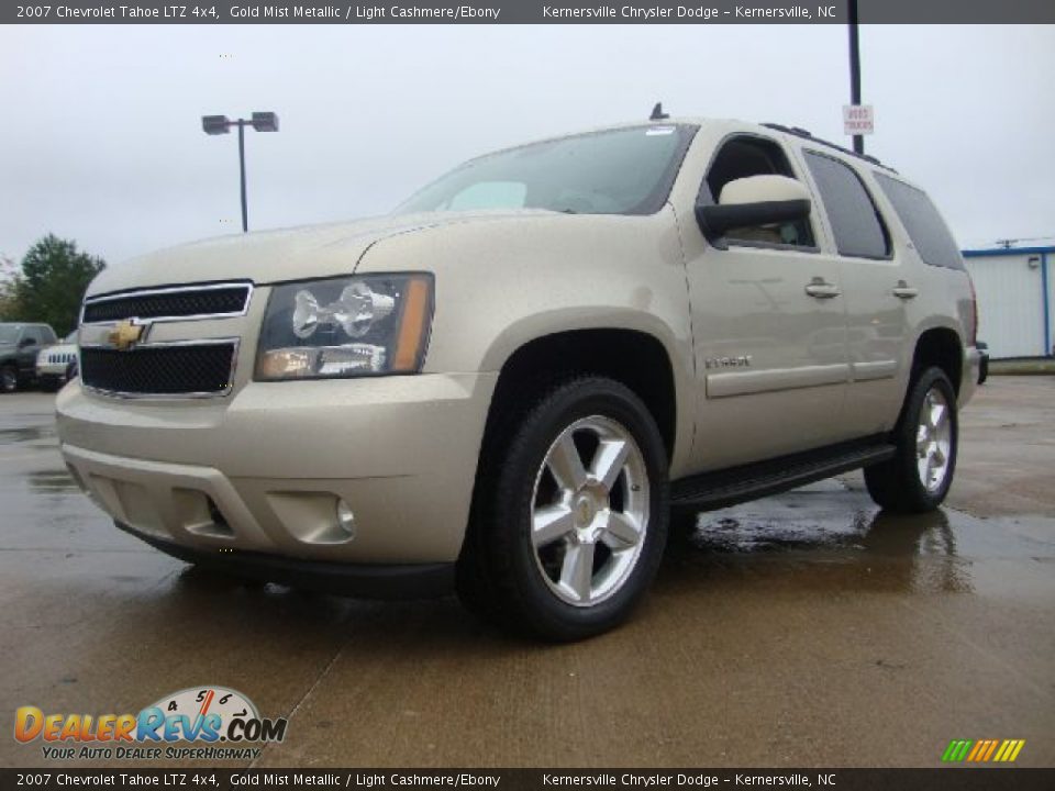 Front 3/4 View of 2007 Chevrolet Tahoe LTZ 4x4 Photo #1