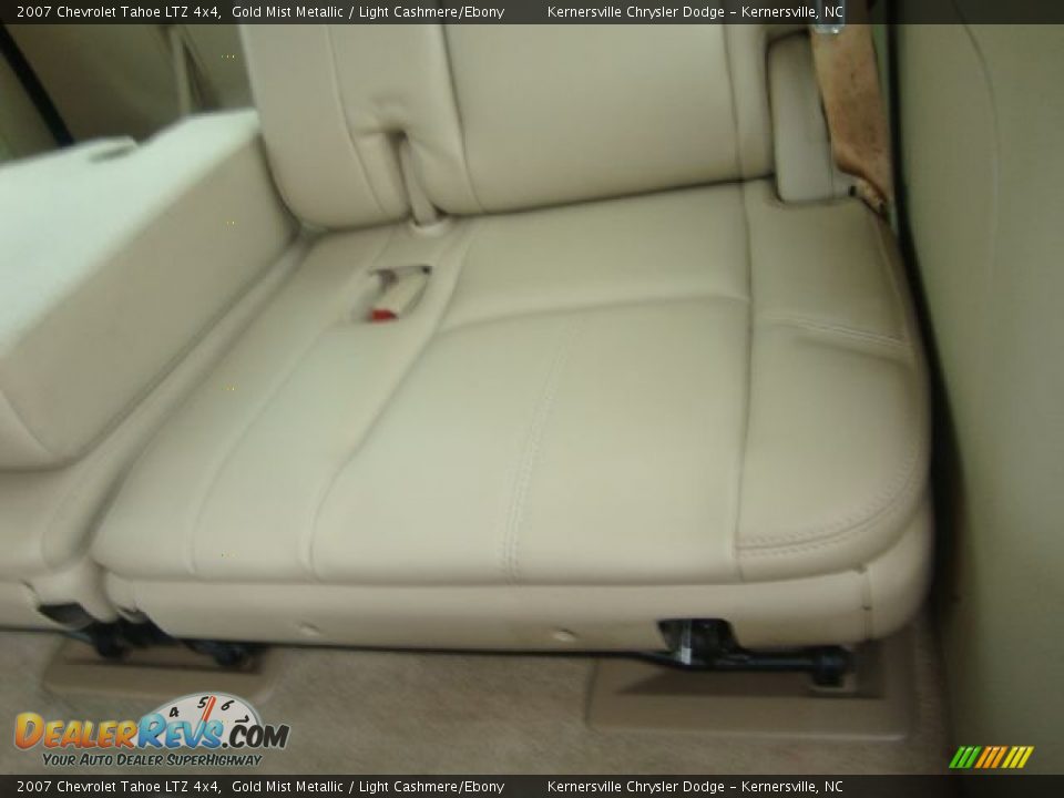 2007 Chevrolet Tahoe LTZ 4x4 Gold Mist Metallic / Light Cashmere/Ebony Photo #14