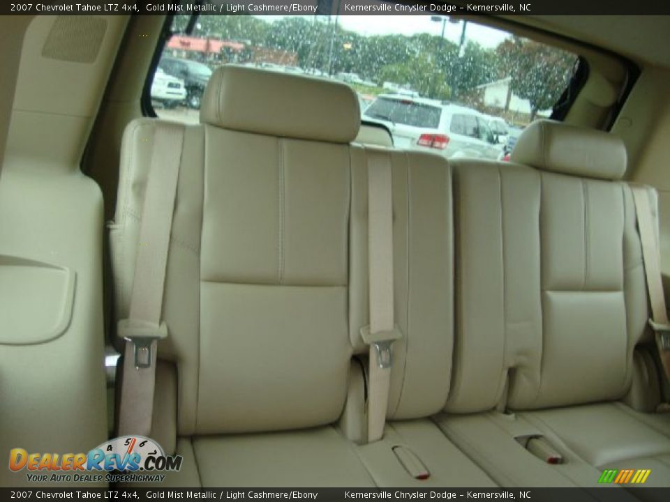 2007 Chevrolet Tahoe LTZ 4x4 Gold Mist Metallic / Light Cashmere/Ebony Photo #16