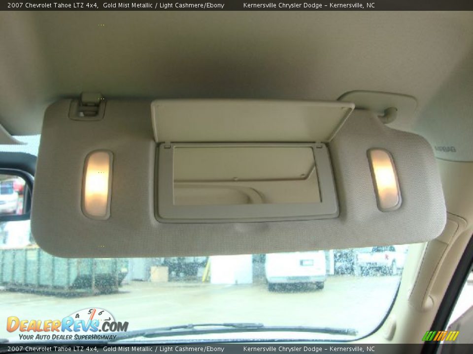 2007 Chevrolet Tahoe LTZ 4x4 Gold Mist Metallic / Light Cashmere/Ebony Photo #22