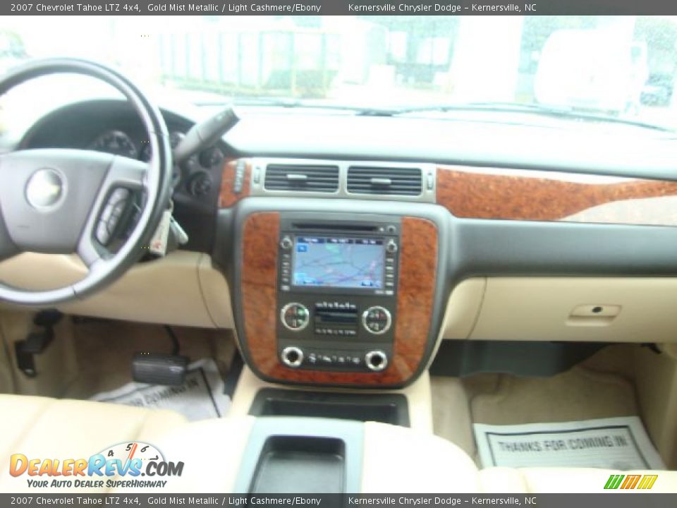 2007 Chevrolet Tahoe LTZ 4x4 Gold Mist Metallic / Light Cashmere/Ebony Photo #35