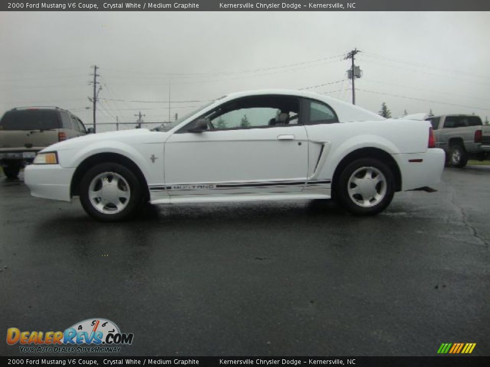 2000 Ford Mustang V6 Coupe Crystal White / Medium Graphite Photo #2