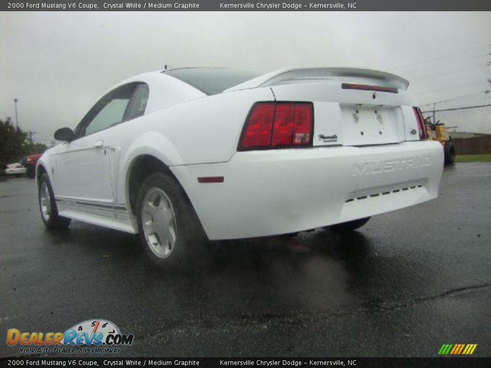 2000 Ford Mustang V6 Coupe Crystal White / Medium Graphite Photo #3