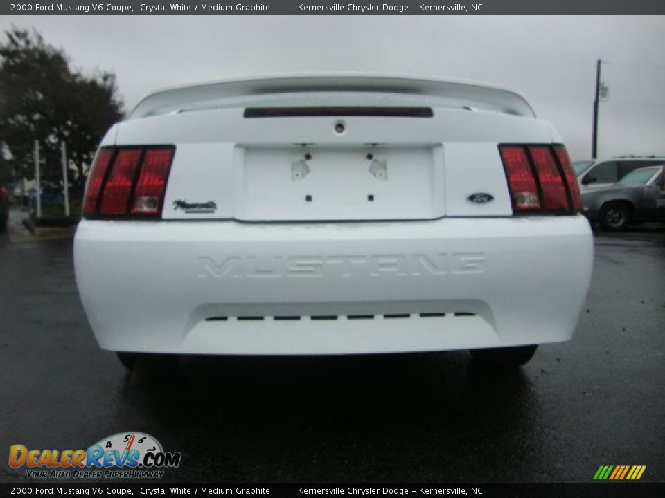 2000 Ford Mustang V6 Coupe Crystal White / Medium Graphite Photo #4