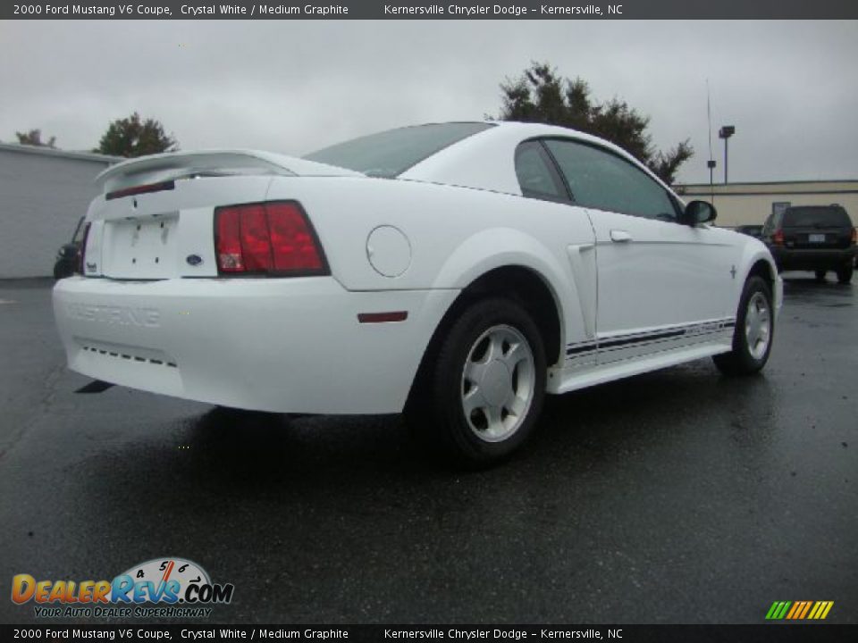 2000 Ford Mustang V6 Coupe Crystal White / Medium Graphite Photo #5