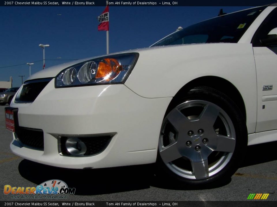 2007 Chevrolet Malibu SS Sedan White / Ebony Black Photo #2