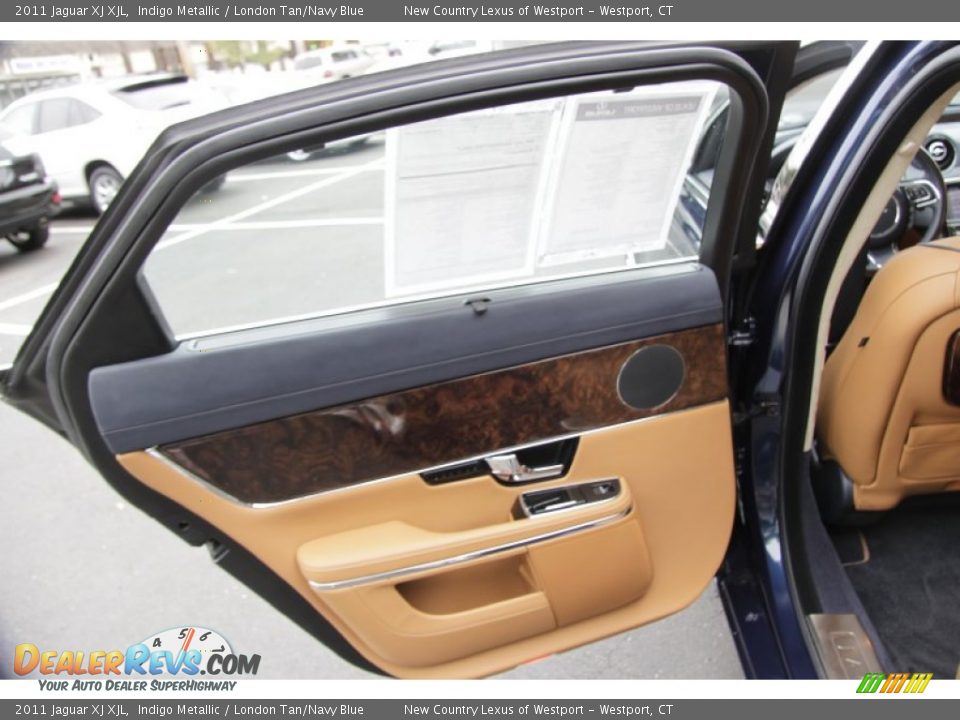 Door Panel of 2011 Jaguar XJ XJL Photo #17