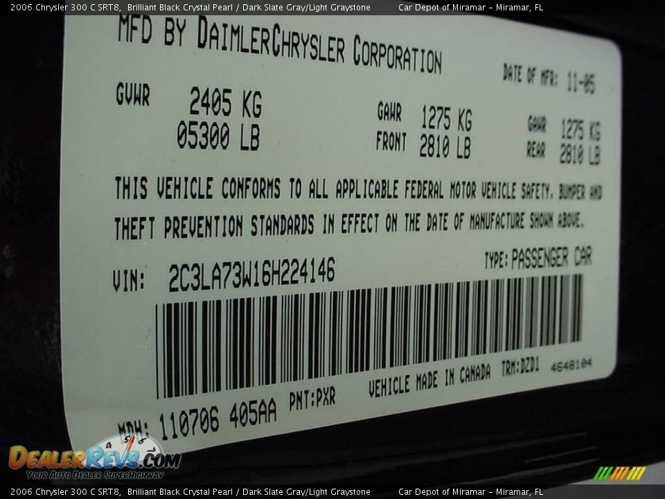 2006 Chrysler 300 C SRT8 Brilliant Black Crystal Pearl / Dark Slate Gray/Light Graystone Photo #17