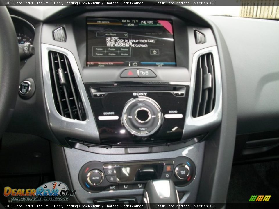 Controls of 2012 Ford Focus Titanium 5-Door Photo #9