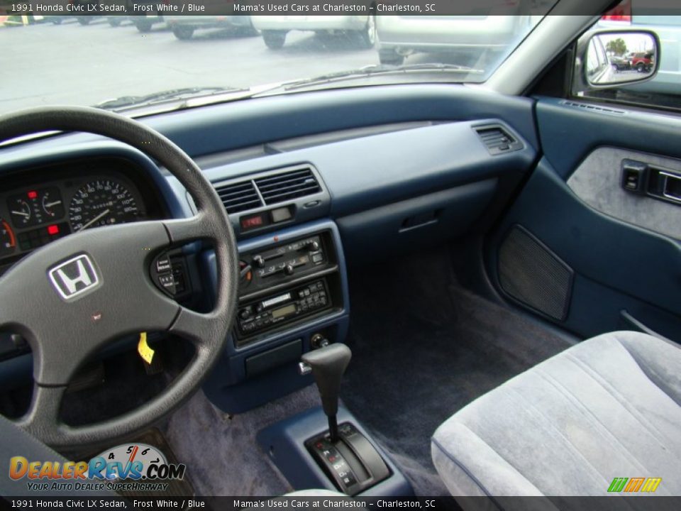 1991 Honda Civic LX Sedan Frost White / Blue Photo #17