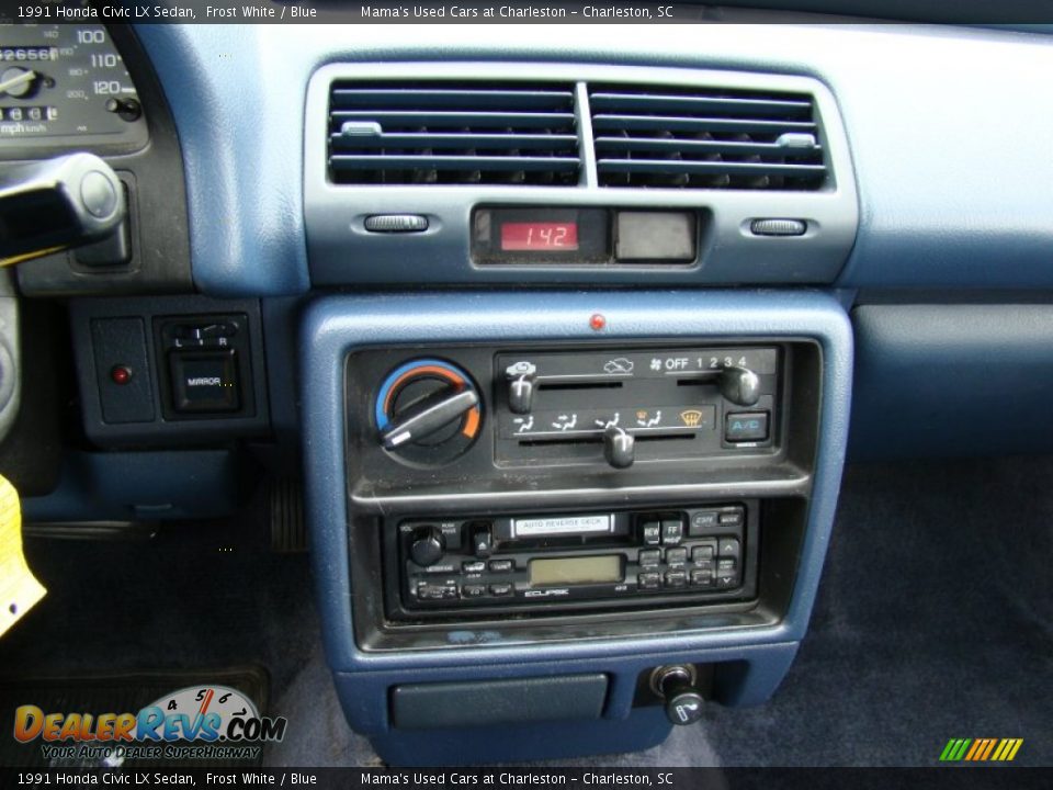 1991 Honda Civic LX Sedan Frost White / Blue Photo #20