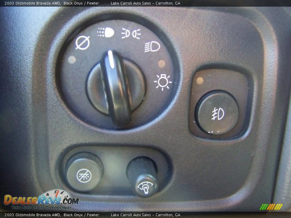 Controls of 2003 Oldsmobile Bravada AWD Photo #34