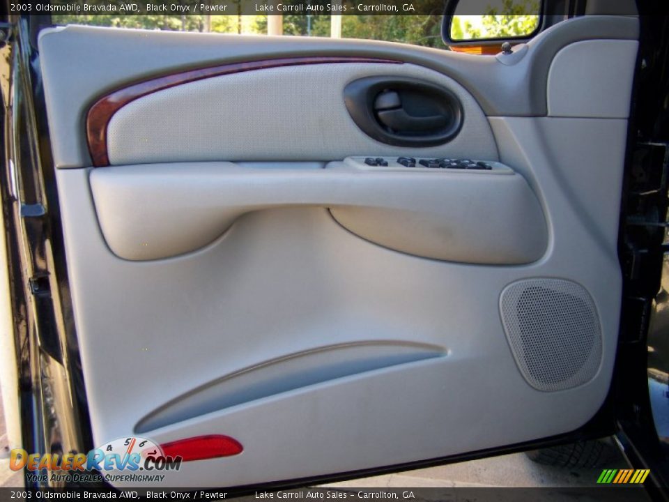 Door Panel of 2003 Oldsmobile Bravada AWD Photo #35