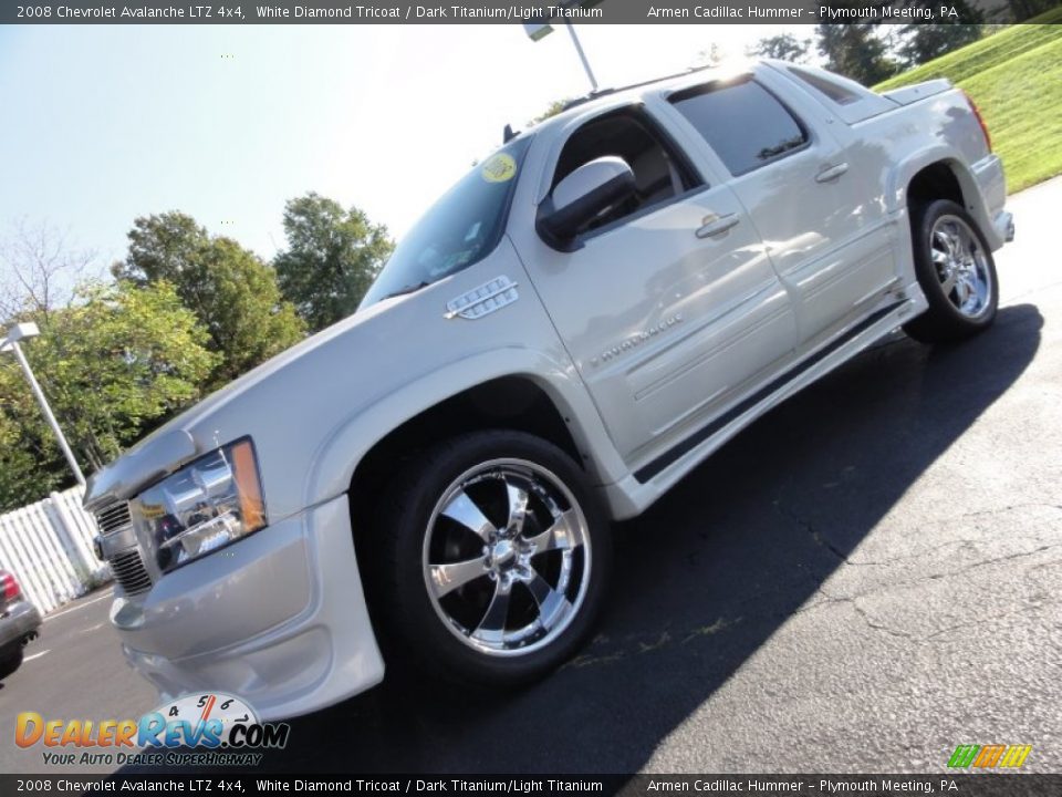 2008 Chevrolet Avalanche LTZ 4x4 White Diamond Tricoat / Dark Titanium/Light Titanium Photo #1