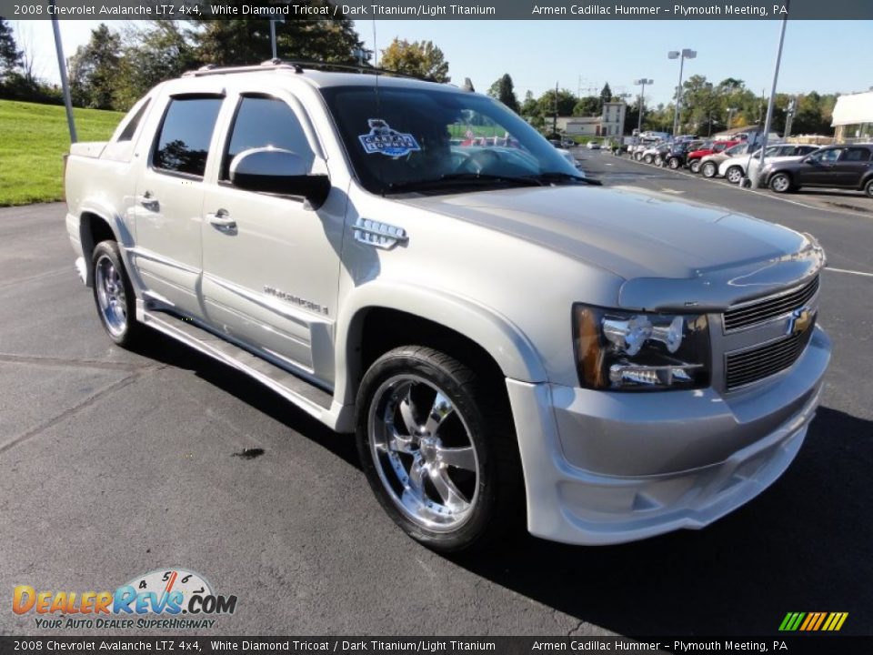 2008 Chevrolet Avalanche LTZ 4x4 White Diamond Tricoat / Dark Titanium/Light Titanium Photo #4