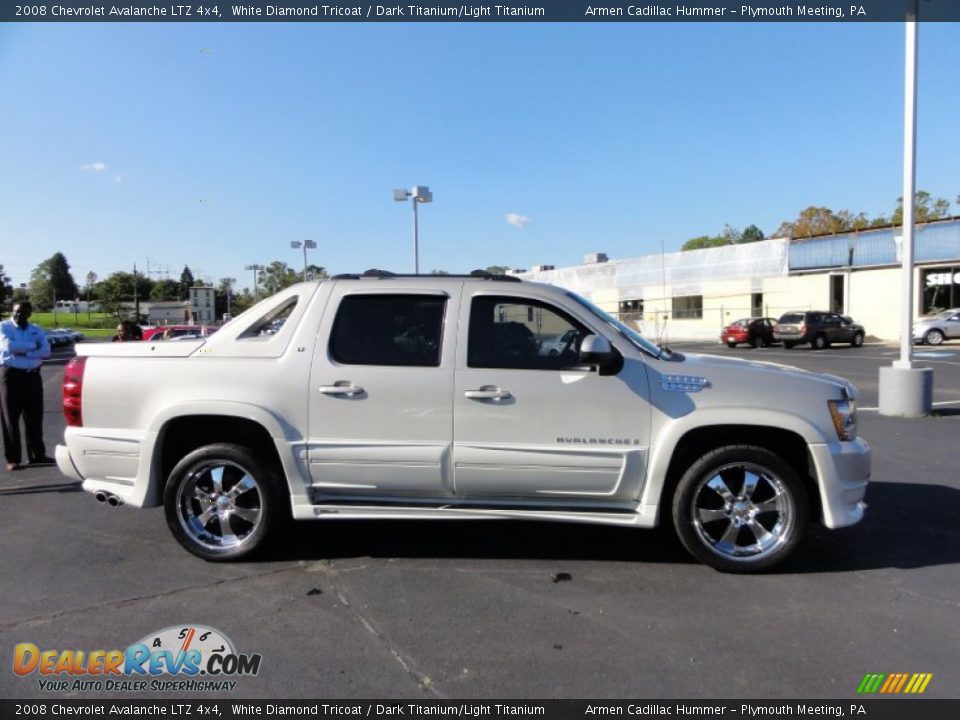 2008 Chevrolet Avalanche LTZ 4x4 White Diamond Tricoat / Dark Titanium/Light Titanium Photo #7