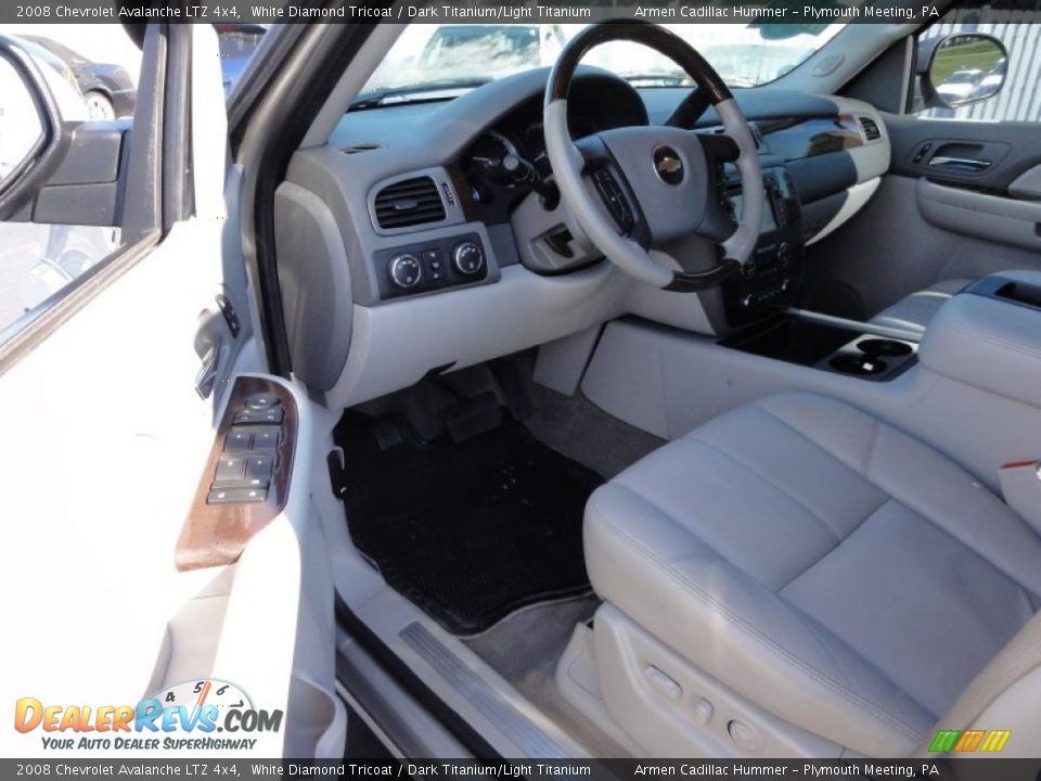 2008 Chevrolet Avalanche LTZ 4x4 White Diamond Tricoat / Dark Titanium/Light Titanium Photo #13