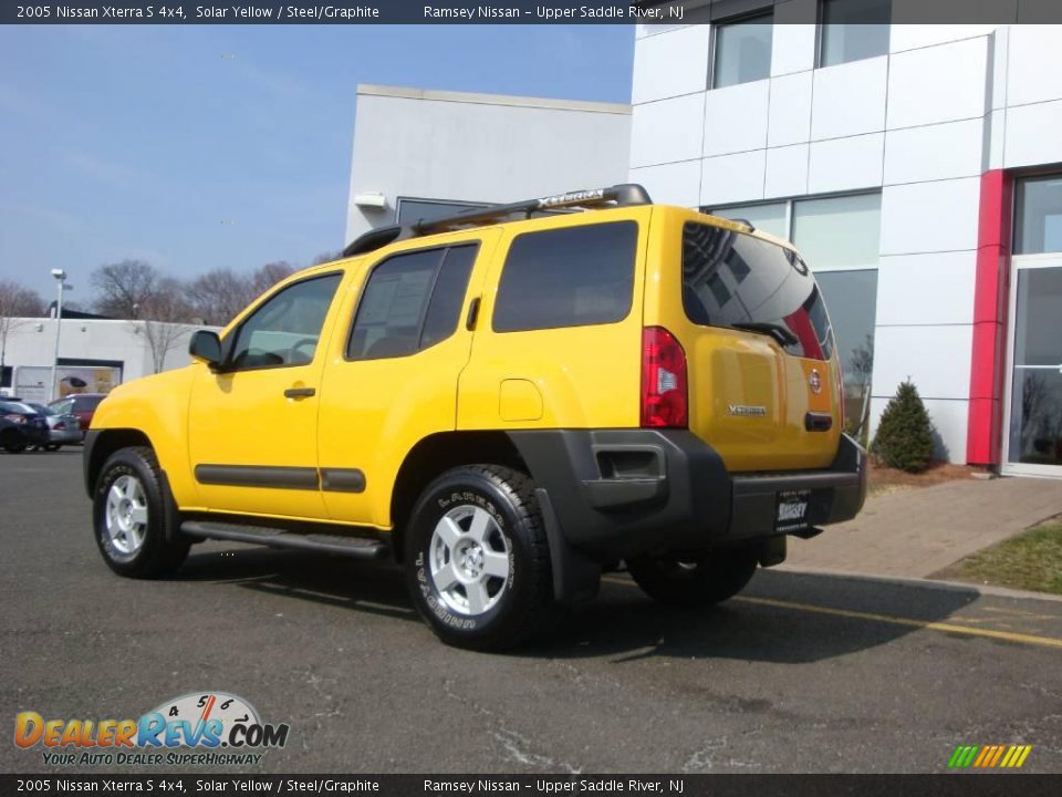2005 Nissan Xterra S 4x4 Solar Yellow / Steel/Graphite Photo #4