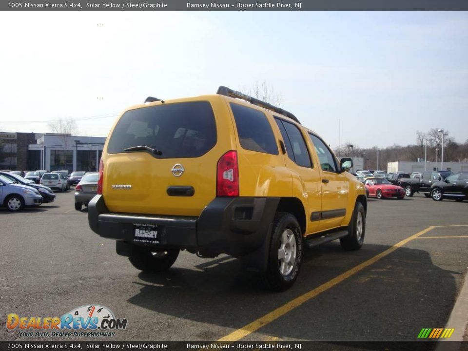 2005 Nissan Xterra S 4x4 Solar Yellow / Steel/Graphite Photo #6