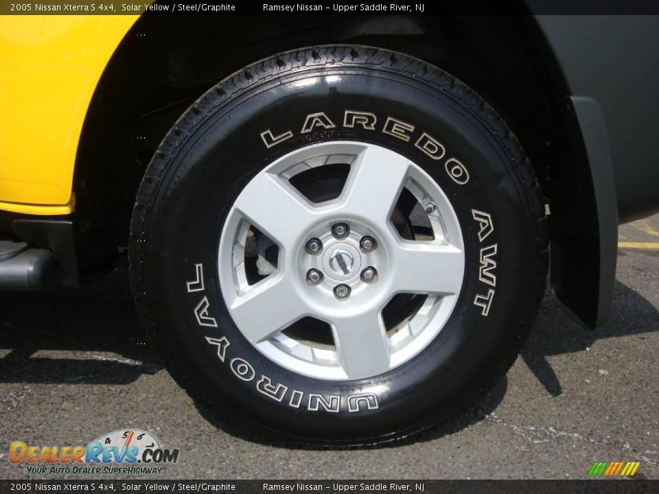 2005 Nissan Xterra S 4x4 Solar Yellow / Steel/Graphite Photo #9