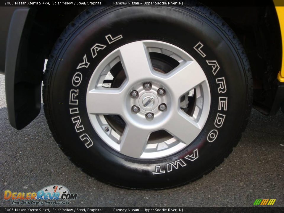 2005 Nissan Xterra S 4x4 Solar Yellow / Steel/Graphite Photo #10