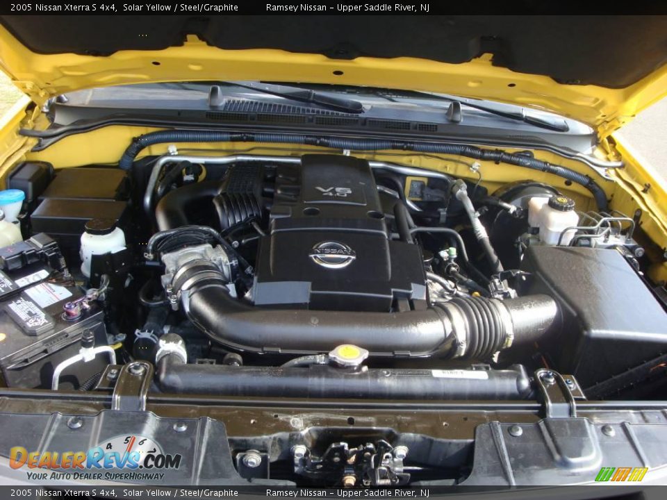 2005 Nissan Xterra S 4x4 Solar Yellow / Steel/Graphite Photo #13