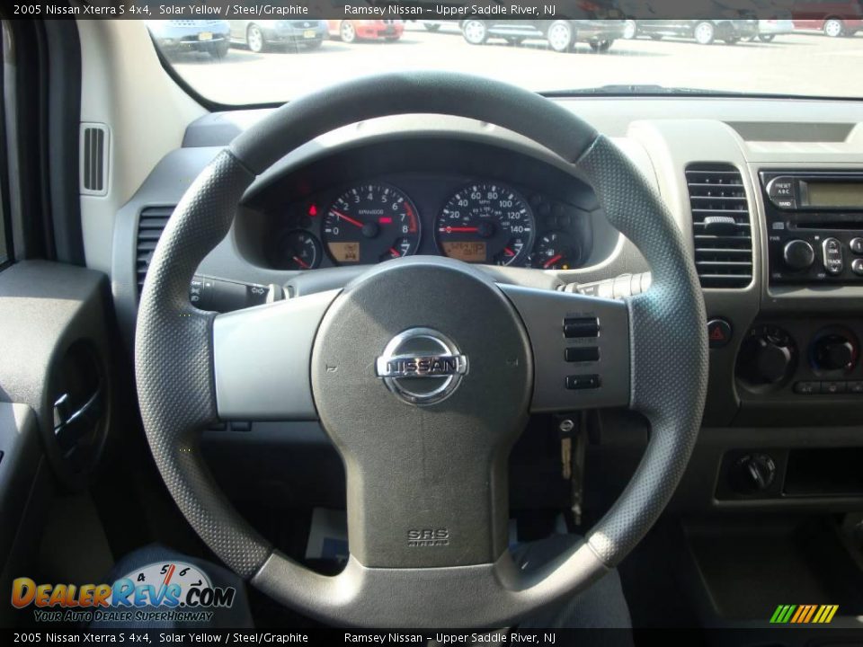 2005 Nissan Xterra S 4x4 Solar Yellow / Steel/Graphite Photo #19