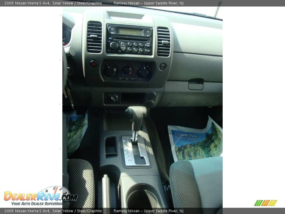 2005 Nissan Xterra S 4x4 Solar Yellow / Steel/Graphite Photo #20