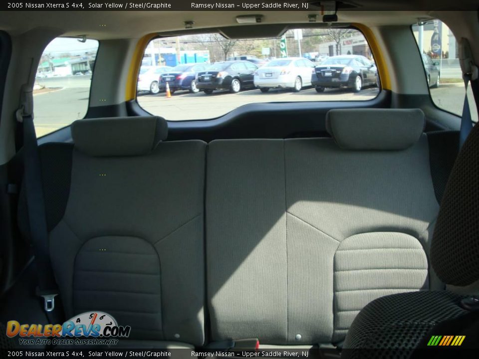 2005 Nissan Xterra S 4x4 Solar Yellow / Steel/Graphite Photo #22