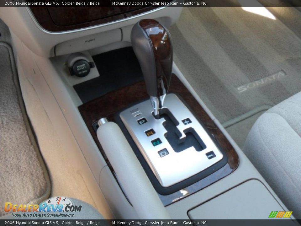2006 Hyundai Sonata GLS V6 Golden Beige / Beige Photo #11