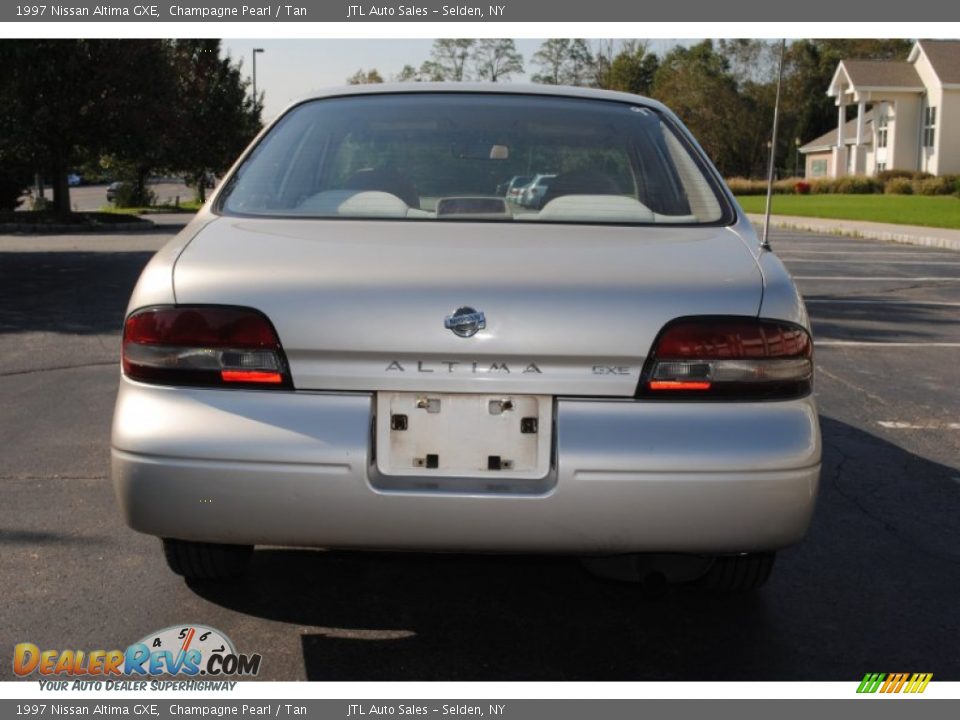 1997 Nissan Altima GXE Champagne Pearl / Tan Photo #5