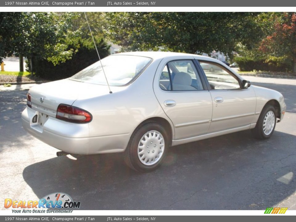 1997 Nissan Altima GXE Champagne Pearl / Tan Photo #6