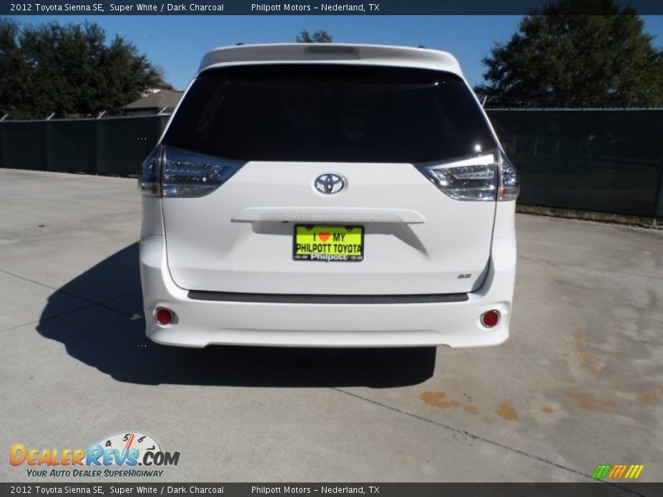 2012 Toyota Sienna SE Super White / Dark Charcoal Photo #4