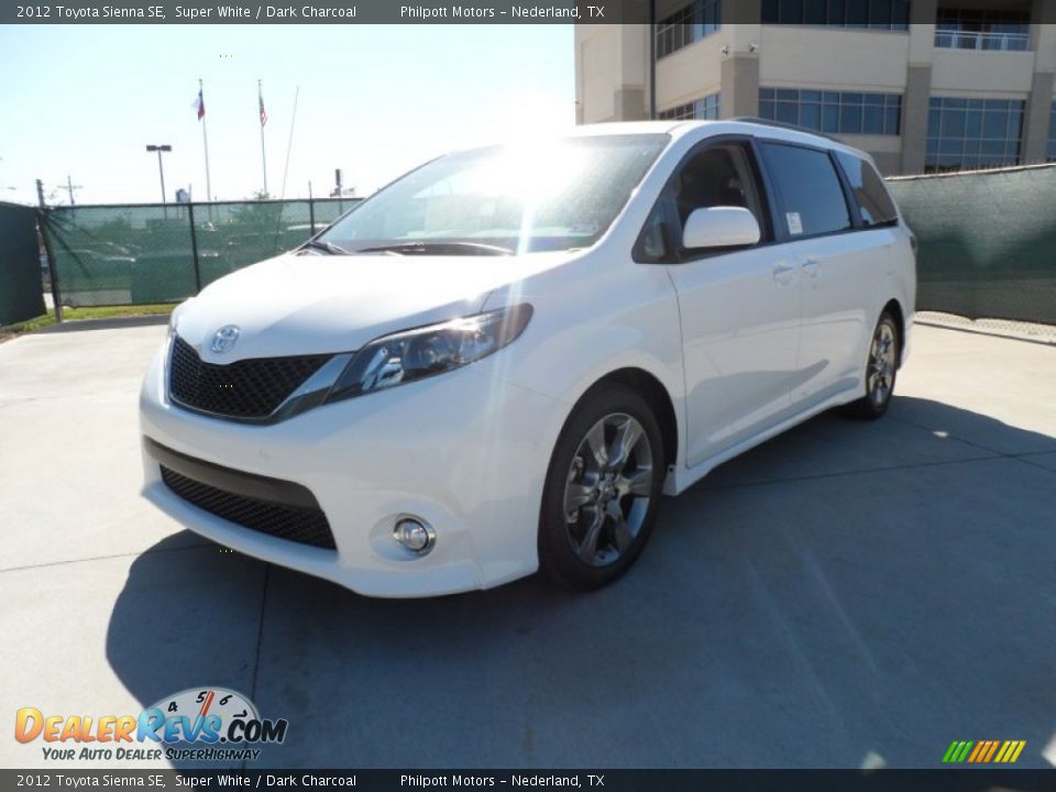 2012 Toyota Sienna SE Super White / Dark Charcoal Photo #7