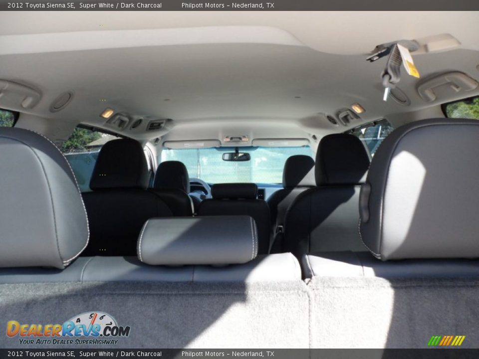 2012 Toyota Sienna SE Super White / Dark Charcoal Photo #21