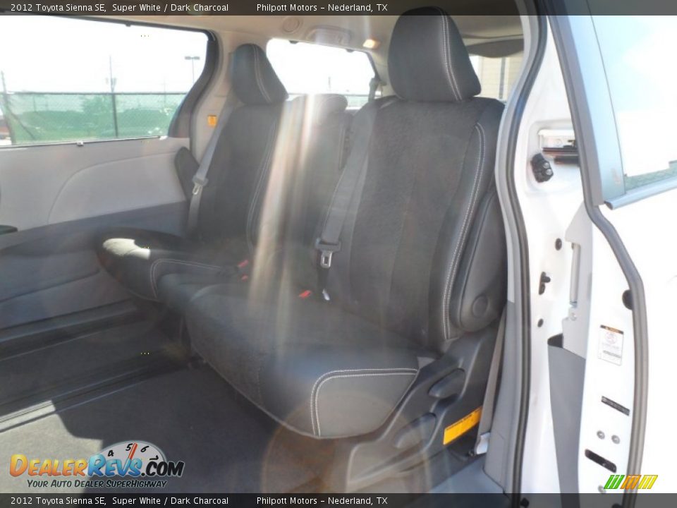 2012 Toyota Sienna SE Super White / Dark Charcoal Photo #22
