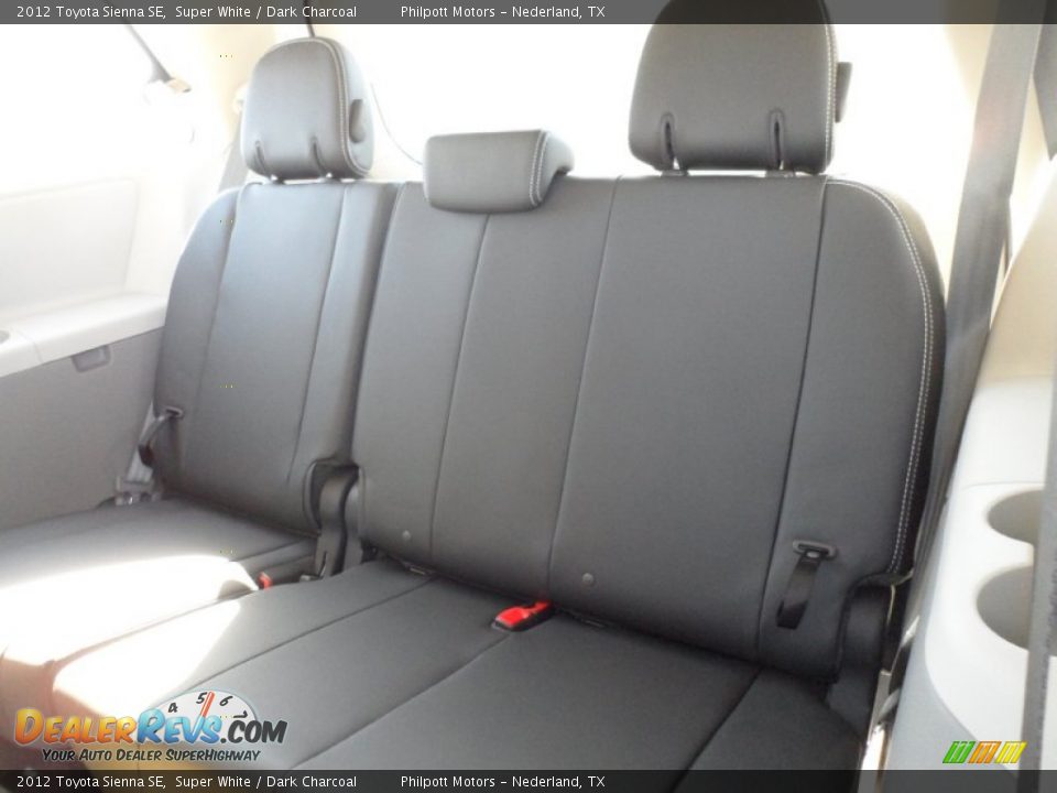 2012 Toyota Sienna SE Super White / Dark Charcoal Photo #23