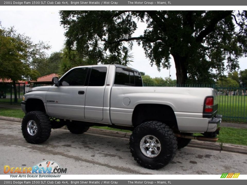 2001 Dodge Ram 1500 SLT Club Cab 4x4 Bright Silver Metallic / Mist Gray Photo #4