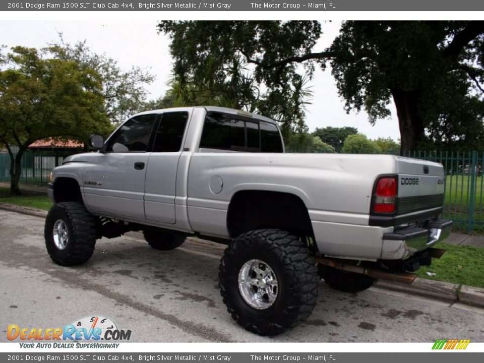 2001 Dodge Ram 1500 SLT Club Cab 4x4 Bright Silver Metallic / Mist Gray Photo #5