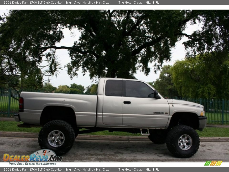 2001 Dodge Ram 1500 SLT Club Cab 4x4 Bright Silver Metallic / Mist Gray Photo #10