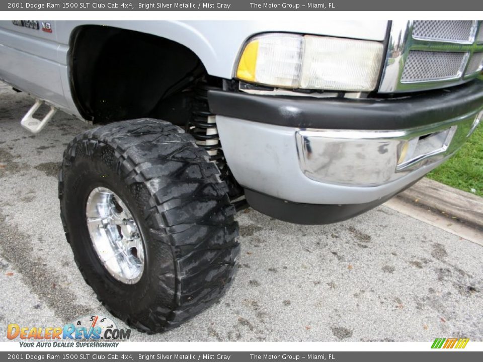 2001 Dodge Ram 1500 SLT Club Cab 4x4 Bright Silver Metallic / Mist Gray Photo #19