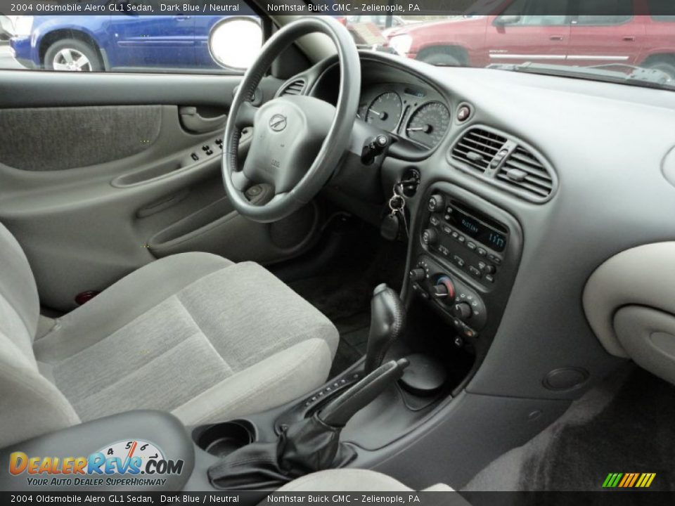 Neutral Interior 2004 Oldsmobile Alero Gl1 Sedan Photo 17 Dealerrevs Com
