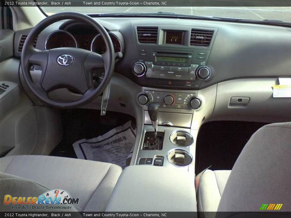 2012 Toyota Highlander Black / Ash Photo #7